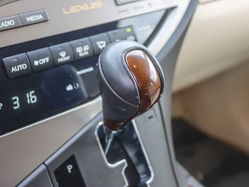 Used 2013 Lexus RX 450h AWD image 19