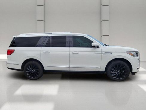 Used 2021 Lincoln Navigator L Reserve RWD image 4