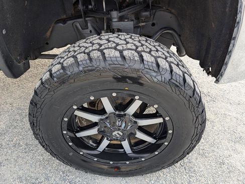 Used 2015 GMC Sierra 2500 SLE w/ SLE Preferred Package image 4