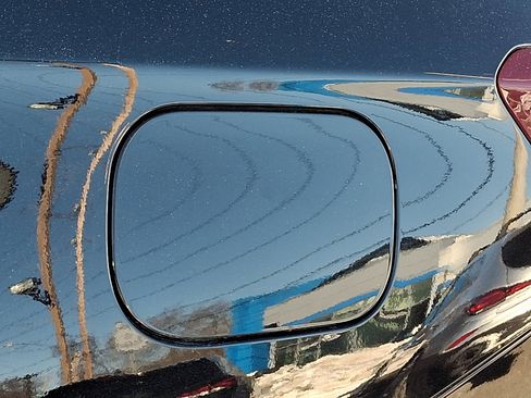 Used 2020 Chevrolet Equinox LS w/ LS Convenience Package image 29