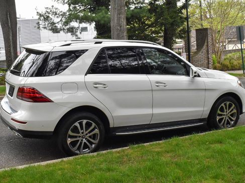 Used 2018 Mercedes-Benz GLE 350 w/ Premium 2 Package image 7