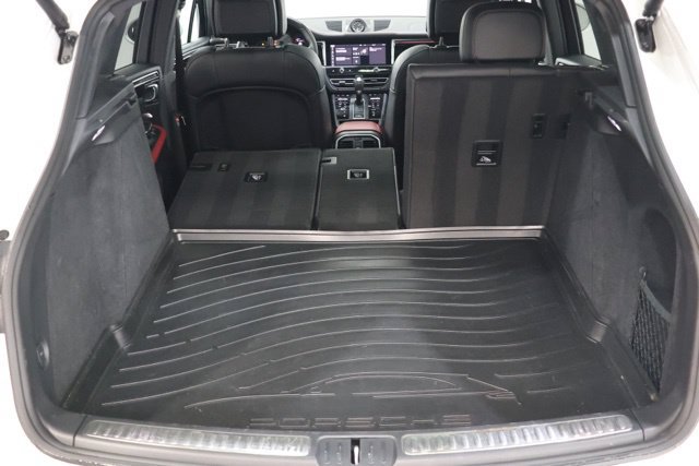 Used 2023 Porsche Macan S AWD/4WD image 30