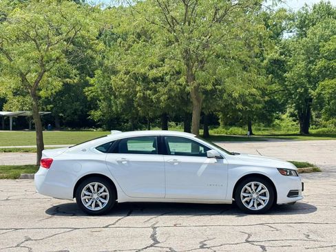 Used 2017 Chevrolet Impala LT w/ Convenience Package FWD image 4