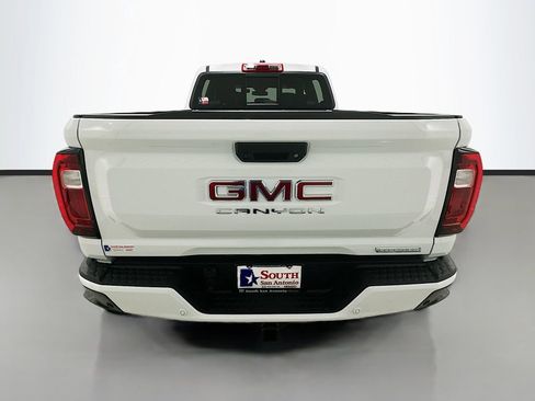 Used 2025 GMC Canyon Elevation w/ Convenience Package RWD image 5