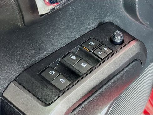 Used 2019 Toyota Tacoma TRD Sport RWD image 30