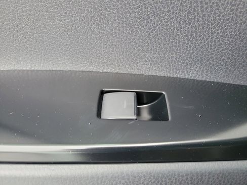 Used 2025 Toyota Camry LE image 38