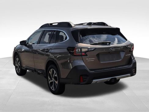 Used 2022 Subaru Outback Limited AWD/4WD image 6