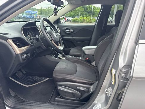 Used 2015 Jeep Cherokee Latitude FWD image 5