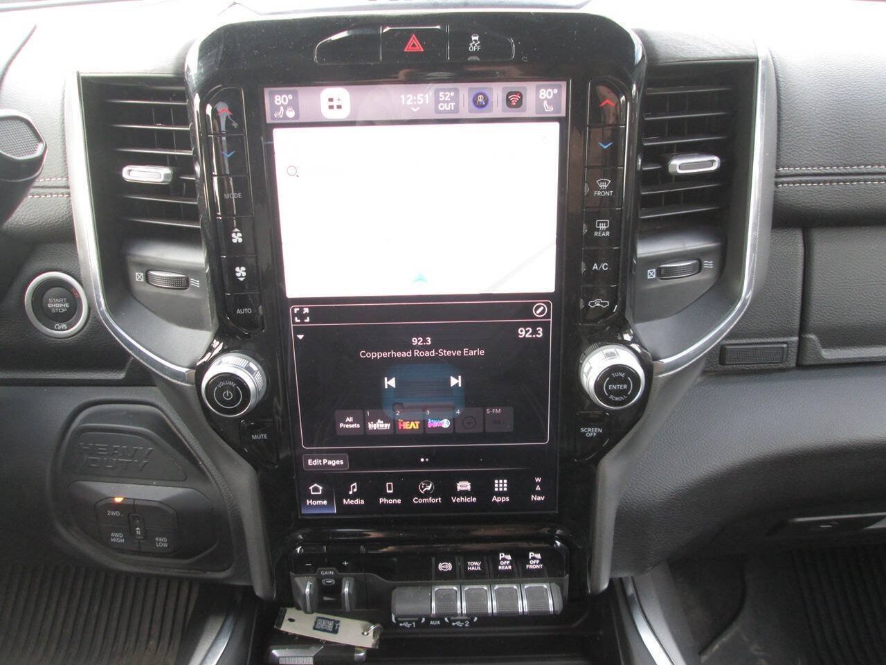 Used 2025 RAM 2500 Laramie AWD/4WD image 25
