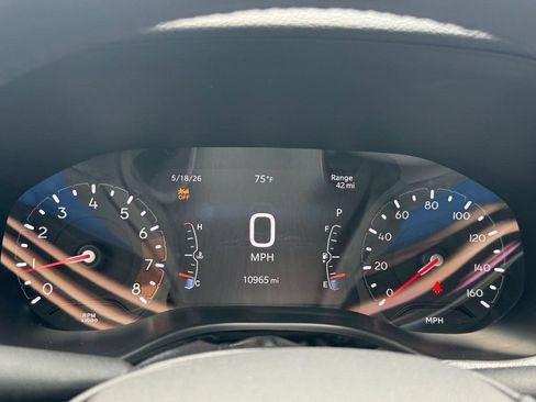 Used 2025 Jeep Compass Latitude AWD/4WD image 17
