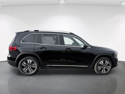 New 2026 Mercedes-Benz GLB 250 4MATIC image 9