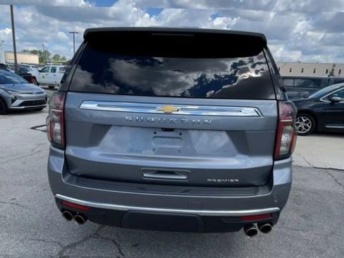 Used 2021 Chevrolet Suburban Premier w/ Premium Package AWD/4WD image 9