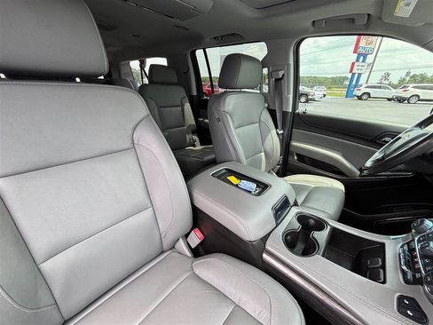 Used 2017 Chevrolet Suburban LT AWD/4WD image 27