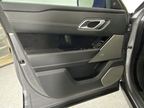 Used 2020 Land Rover Range Rover Velar R-Dynamic HSE image 9