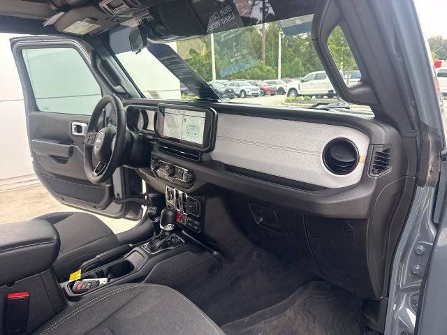 Used 2024 Jeep Wrangler Unlimited Sport AWD/4WD image 29