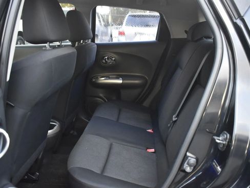 Used 2011 Nissan Juke S image 18