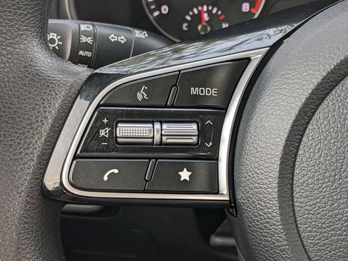 Certified 2024 Kia Forte LX image 17