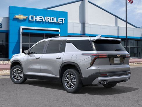 New 2026 Chevrolet Traverse LT w/ LPO, Floor Liner Package image 7
