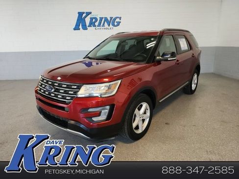 Used 2017 Ford Explorer XLT AWD/4WD image 1