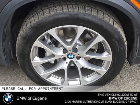 Used 2019 BMW X5 xDrive40i w/ Premium Package 2 AWD/4WD image 9