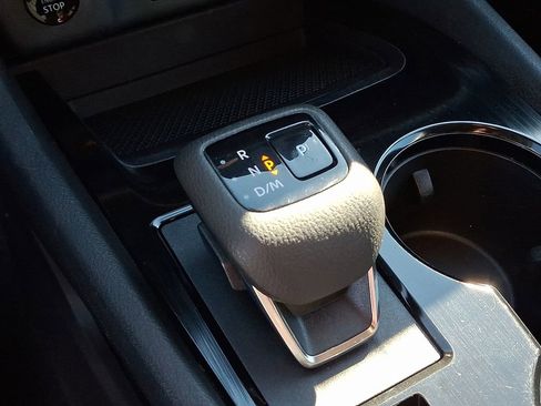 Used 2024 Nissan Rogue S image 14