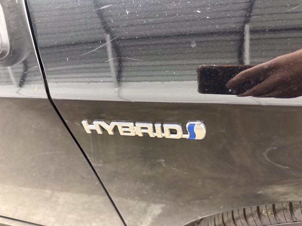 Used 2015 Toyota Prius Four FWD image 17