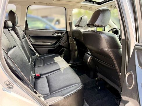 Used 2014 Subaru Forester 2.0XT Touring AWD/4WD image 12