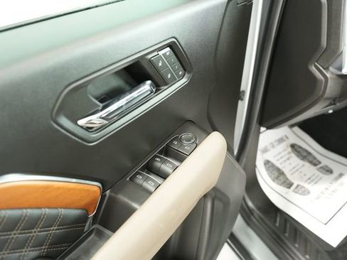 Used 2023 GMC Canyon Denali image 12