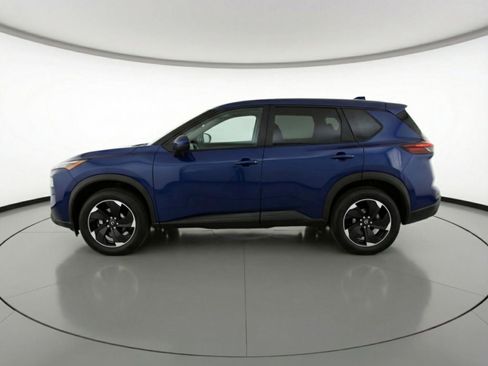 Used 2025 Nissan Rogue SV image 5