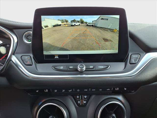 Used 2025 Chevrolet Blazer LT FWD image 25