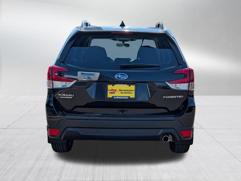 Certified 2023 Subaru Forester Limited AWD/4WD image 6