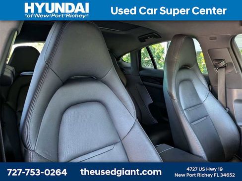 Used 2018 Porsche Panamera 4S image 6