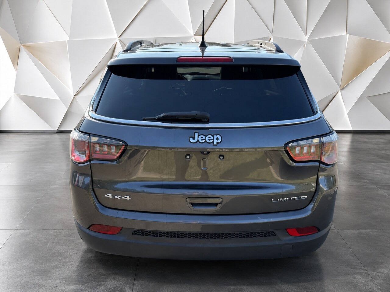 Used 2020 Jeep Compass Limited AWD/4WD image 31