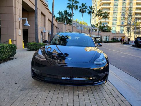Used 2018 Tesla Model 3 Long Range RWD image 5