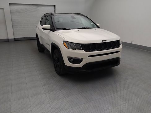 Used 2018 Jeep Compass Latitude w/ Popular Equipment Group AWD/4WD image 14