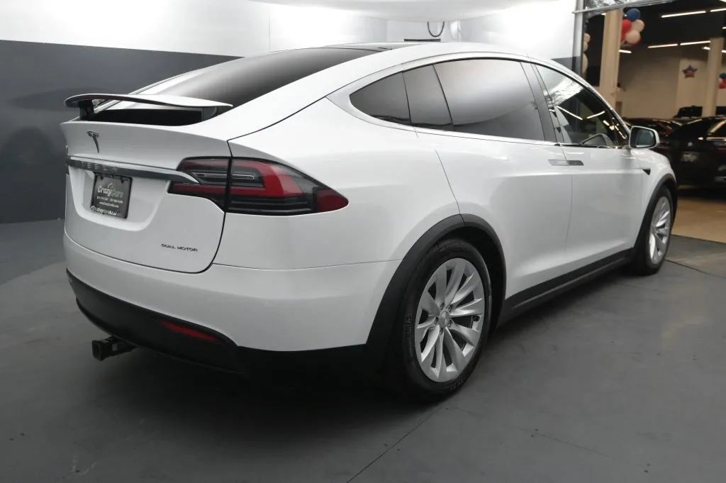 Used 2019 Tesla Model X Long Range AWD/4WD image 5