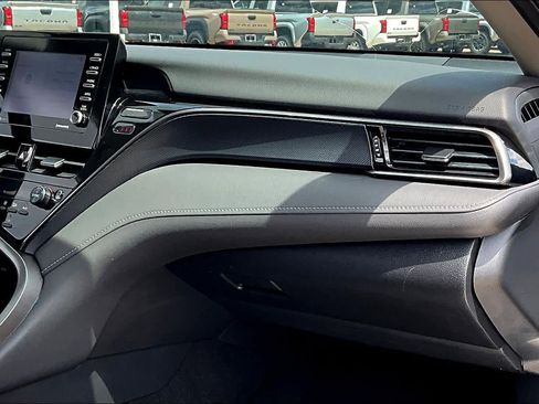 Used 2024 Toyota Camry SE image 18