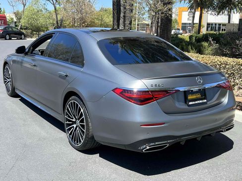 Used 2023 Mercedes-Benz S 580 4MATIC Sedan image 2