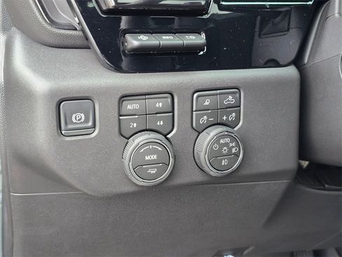 Used 2026 Chevrolet Silverado 1500 ZR2 w/ Dark Appearance Package image 24