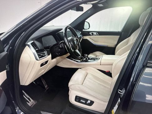 Used 2021 BMW X5 xDrive40i w/ M Sport Package image 5