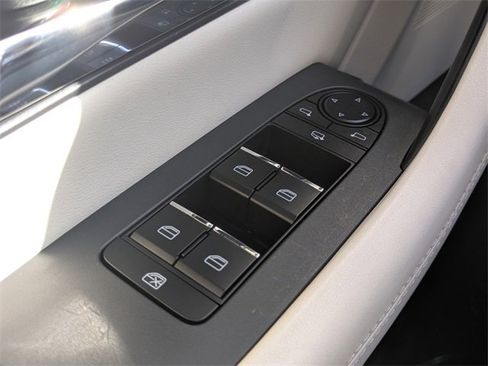 Used 2024 MAZDA CX-90 3.3 Turbo S w/ Premium Package image 24