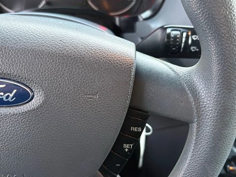 Used 2013 Ford Transit Connect XLT image 16