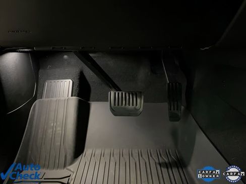 Used 2025 Jeep Grand Cherokee Limited 4xe image 32