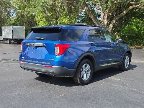 Certified 2021 Ford Explorer XLT AWD/4WD image 6