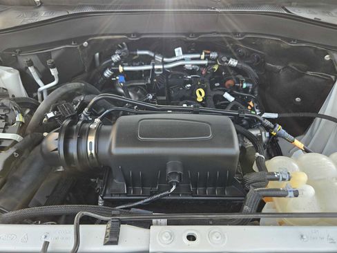 Used 2023 Ford Explorer XLT w/ Equipment Group 202A RWD image 29