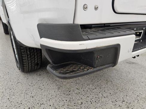 Used 2022 Chevrolet Colorado LT w/ Fleet Safety Package image 40