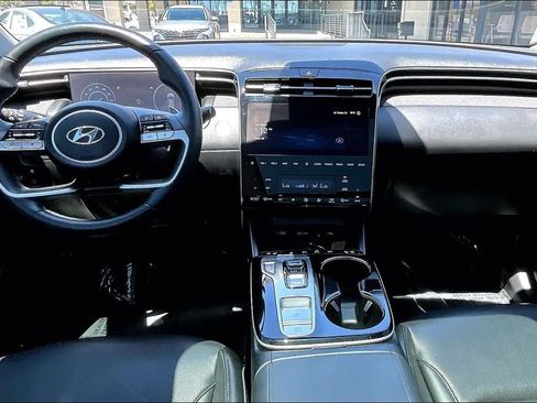 Certified 2023 Hyundai Tucson Limited AWD/4WD image 11