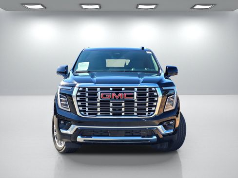 Used 2025 GMC Yukon Denali AWD/4WD image 2