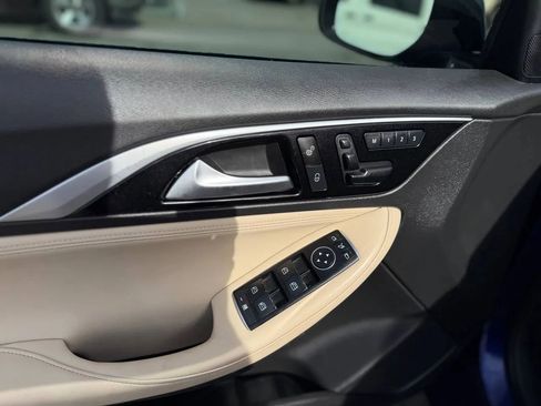 Used 2017 INFINITI QX30 FWD image 35
