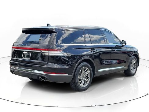 Certified 2023 Lincoln Aviator 2WD w/ Class IV Trailer Tow Package image 4